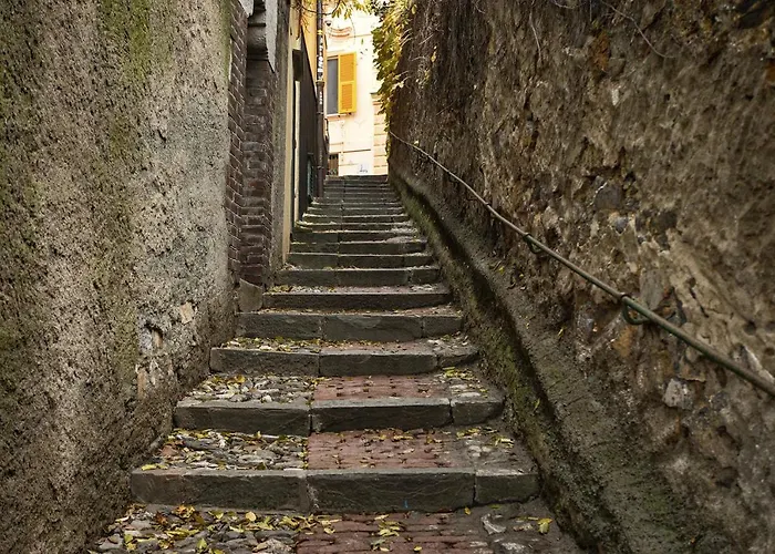 Santa Chiara By Wonderful Italy Genua